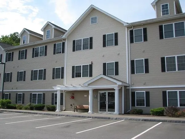 $1,807 | 50 Sentinel Court, Unit 205, Manchester, NH 03103
