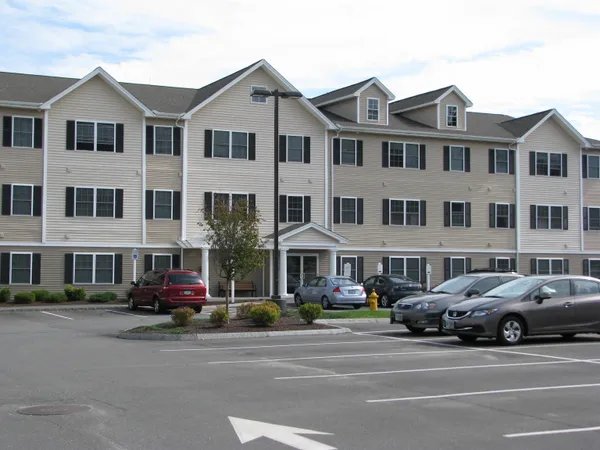$1,807 | 50 Sentinel Court, Unit 205, Manchester, NH 03103