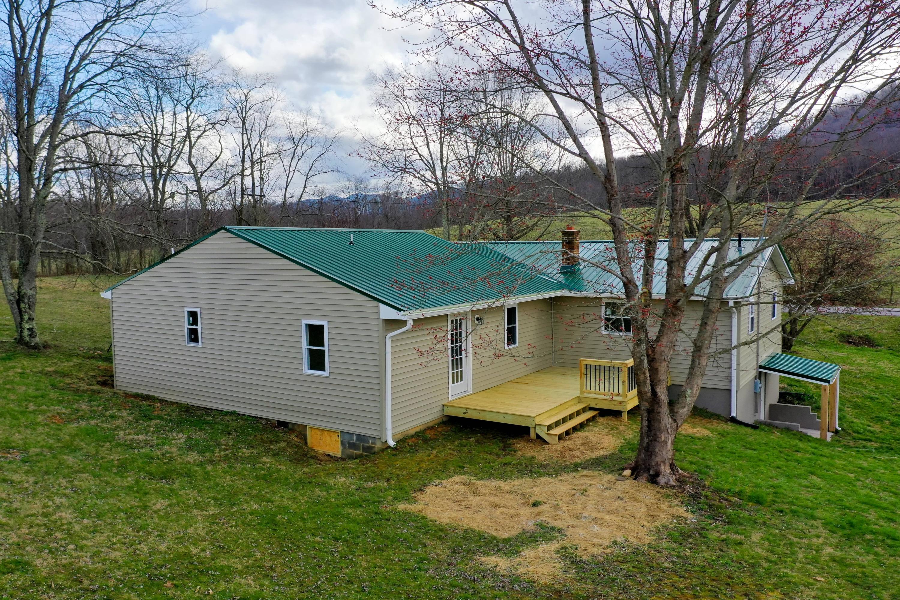 38407 Widener Valley Road Glade Spring, VA 24340 - Photo 25 of 33 DJI_0565-min