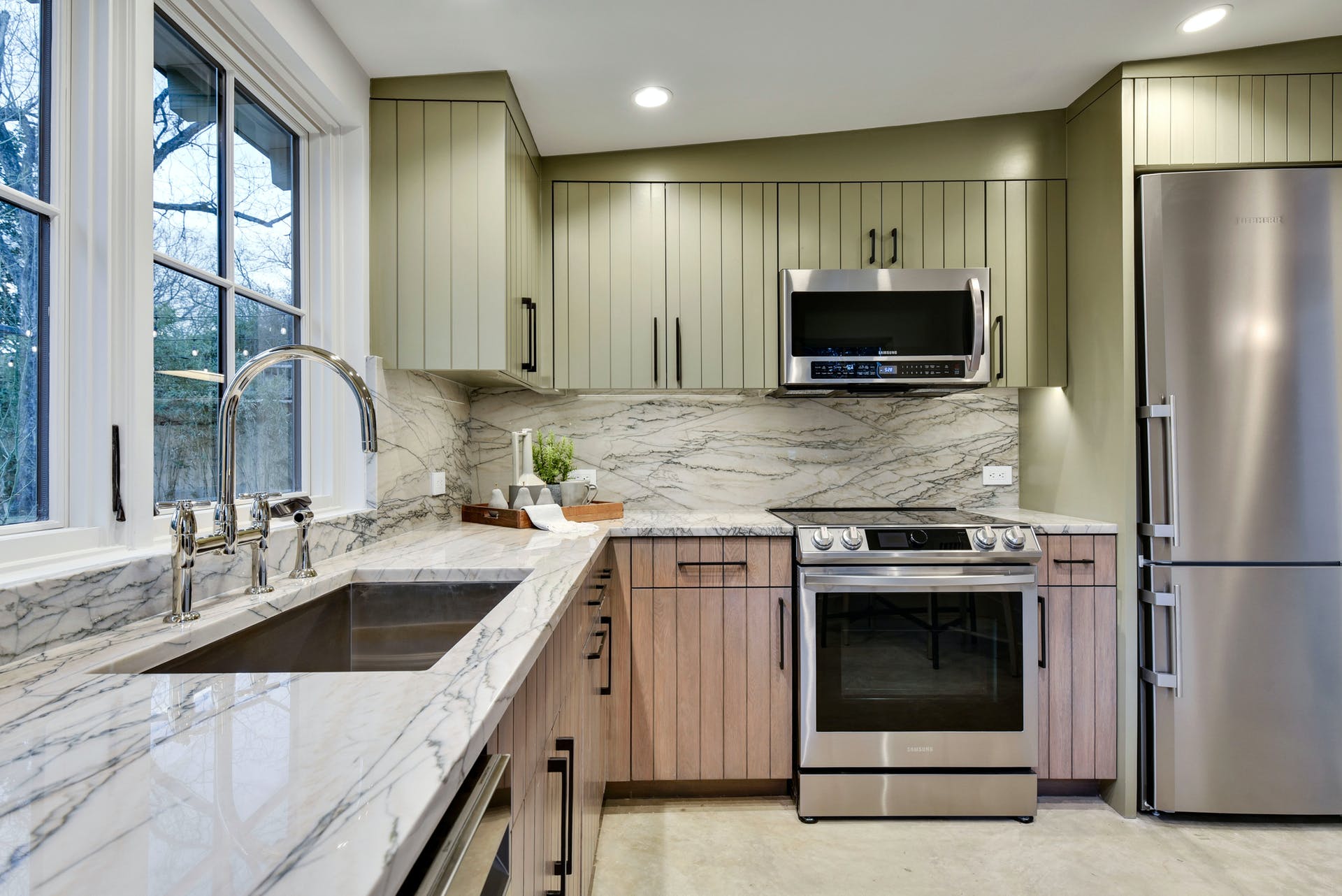 2607 River Hills Road, Unit G Austin, TX 78733 - Photo 14 of 31 a kitchen with a sink stove and refrigerator