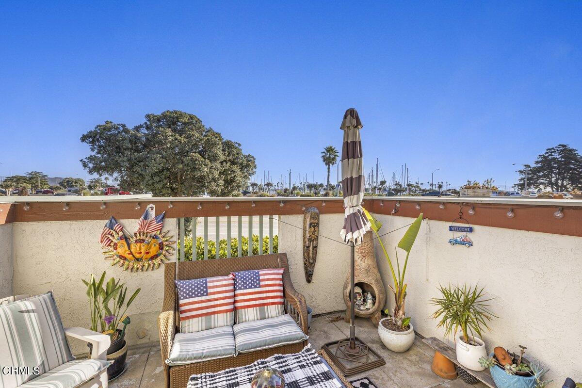 3330 Sunset Lane Oxnard, CA 93035 - Photo 25 of 29 a view of a chairs and table in patio