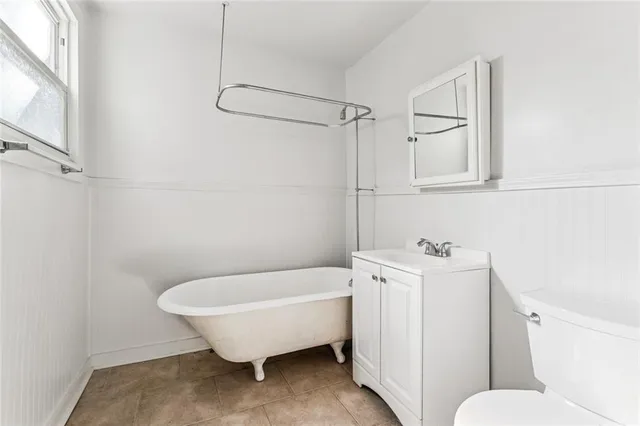 $1,495 | 2116 Valmont Street, New Orleans, LA 70115