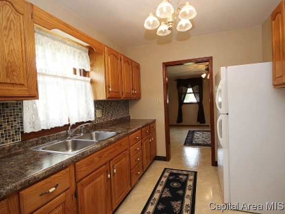 2339 South 14th Street Springfield, IL 62703 - Photo 5 of 21