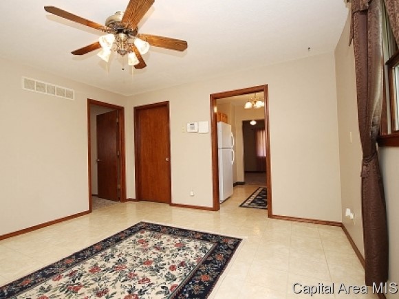 2339 South 14th Street Springfield, IL 62703 - Photo 8 of 21