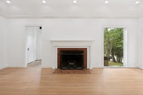 $420,000 | 702 North Hampton Road, Dallas, TX 75208