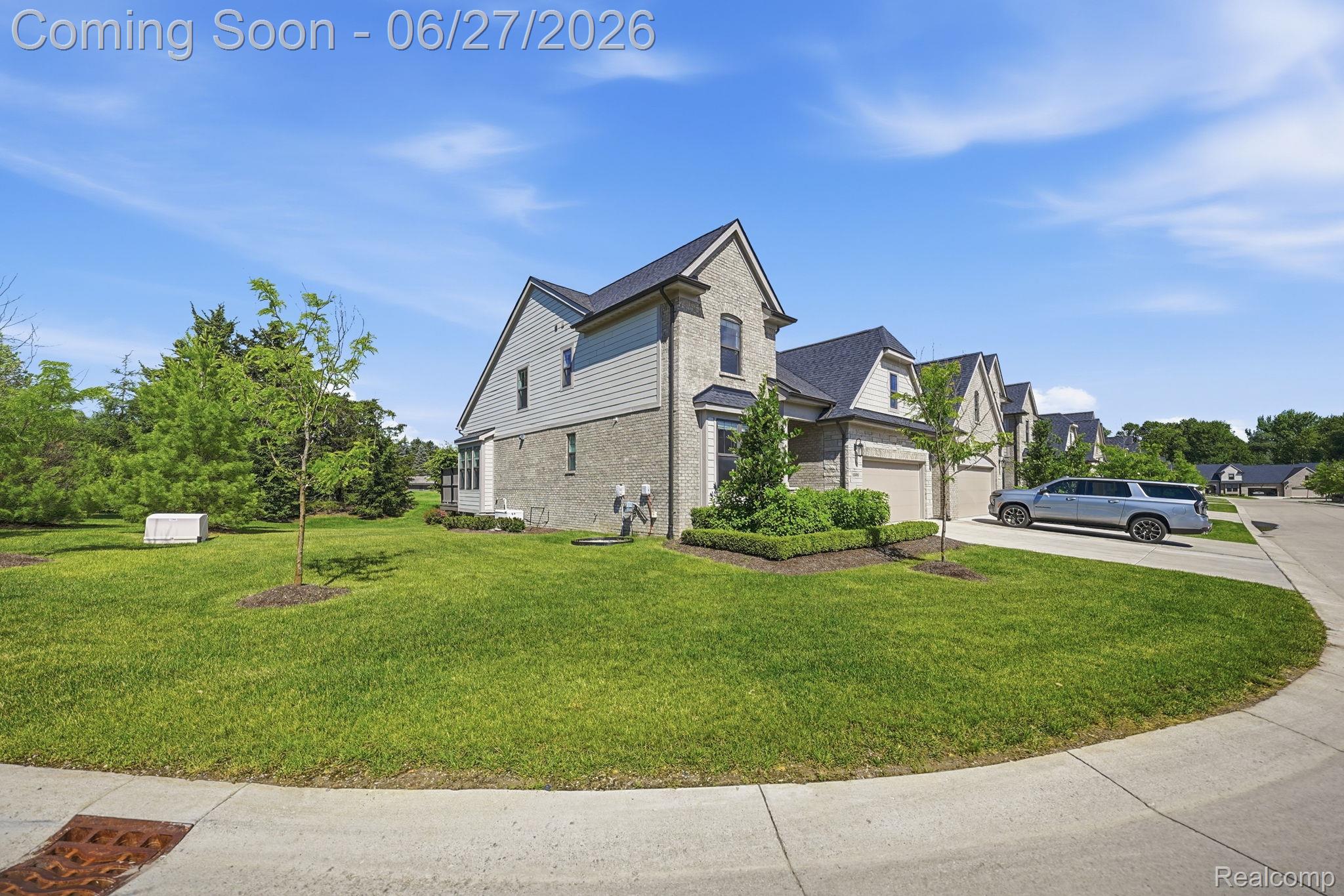3898 Albatross Court Rochester, MI 48309 - Photo 4 of 63 3-web-or-mls-albatross_final_003.jpg