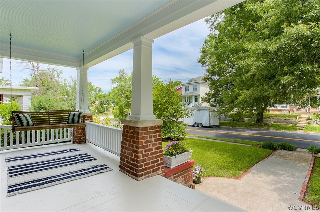 309 Overbrook Road Richmond, VA 23222 - Photo 3 of 28 Gallery Image 3