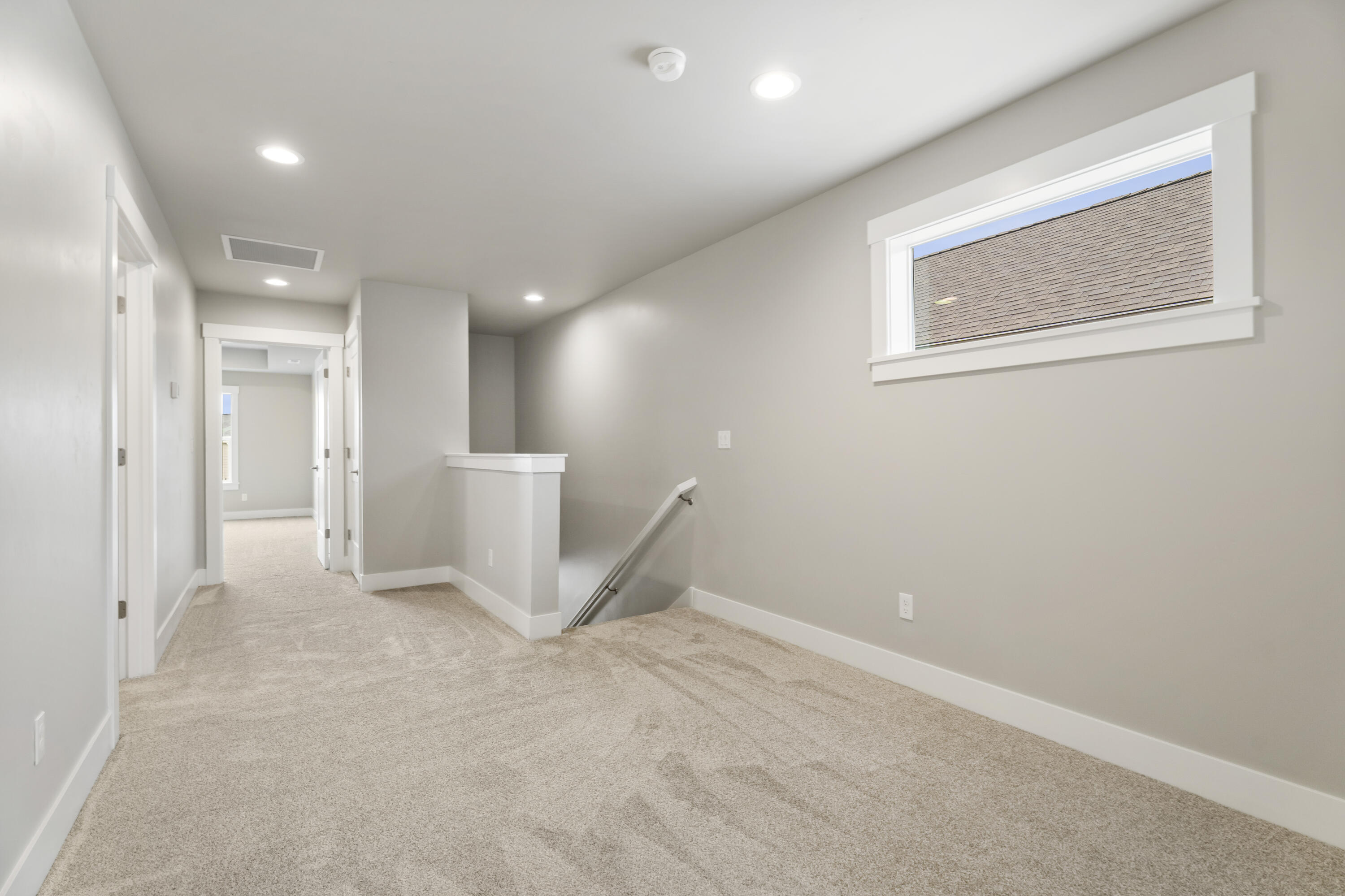 3937 Southwest Coyote Avenue, Unit LOT 154 Redmond, OR 97756 - Photo 14 of 24 17-Landing