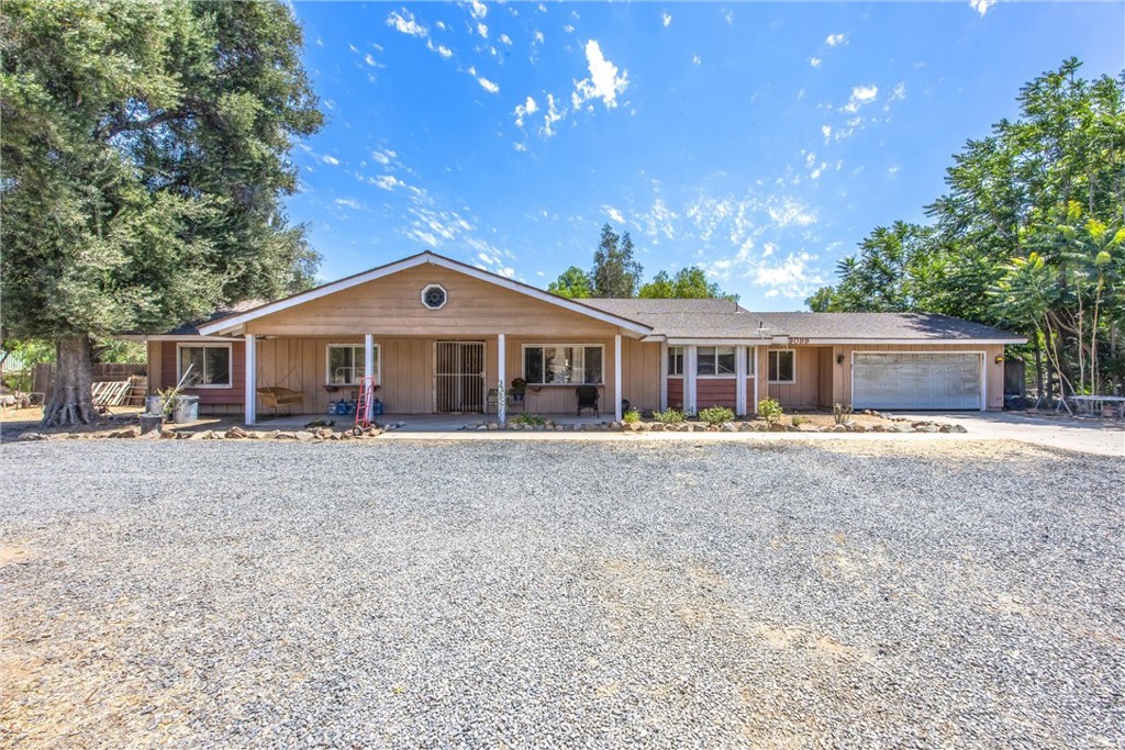 9099 Cajalco Road Corona, CA 92881 - Photo 4 of 70