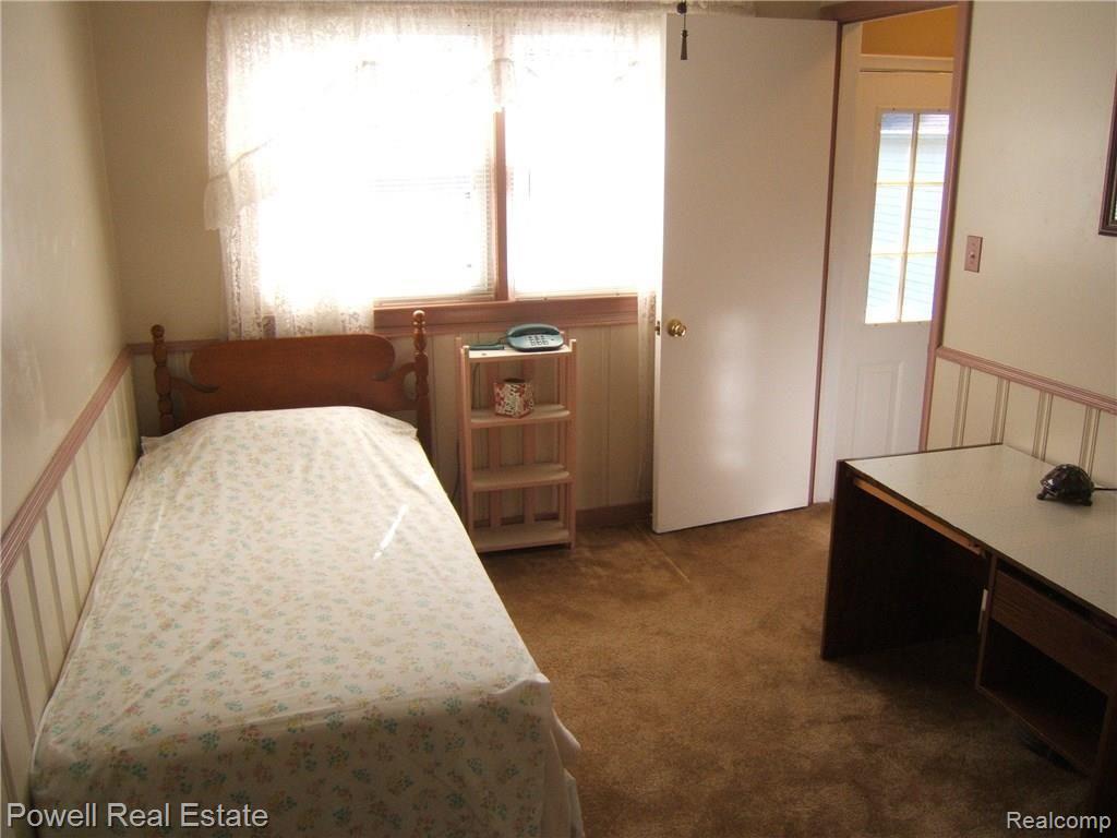 12884 Salem Road Redford, MI 48239 - Photo 21 of 24 DSCF9587.JPG