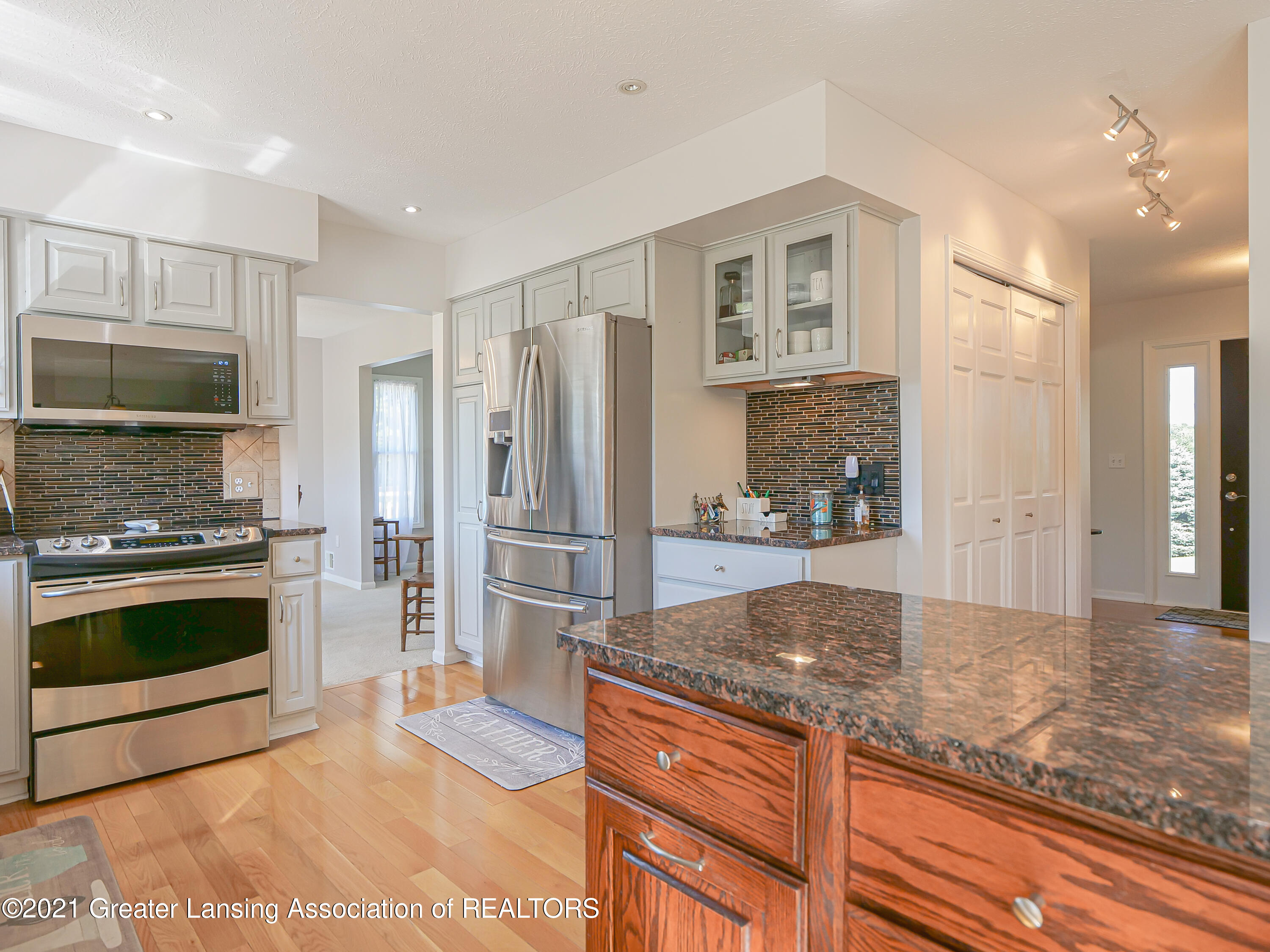 5991 West Clark Road Lansing, MI 48906 - Photo 14 of 71 5991_W_Clark_Rd-19