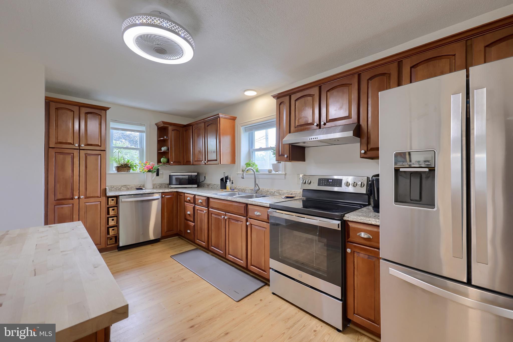 2721 Kreider Road Lititz, PA 17543 - Photo 11 of 23