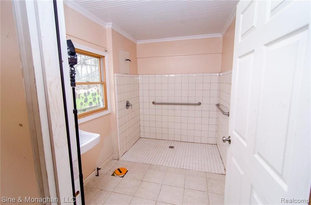 2909 East Wattles Road Troy, MI 48085 - Photo 16 of 28