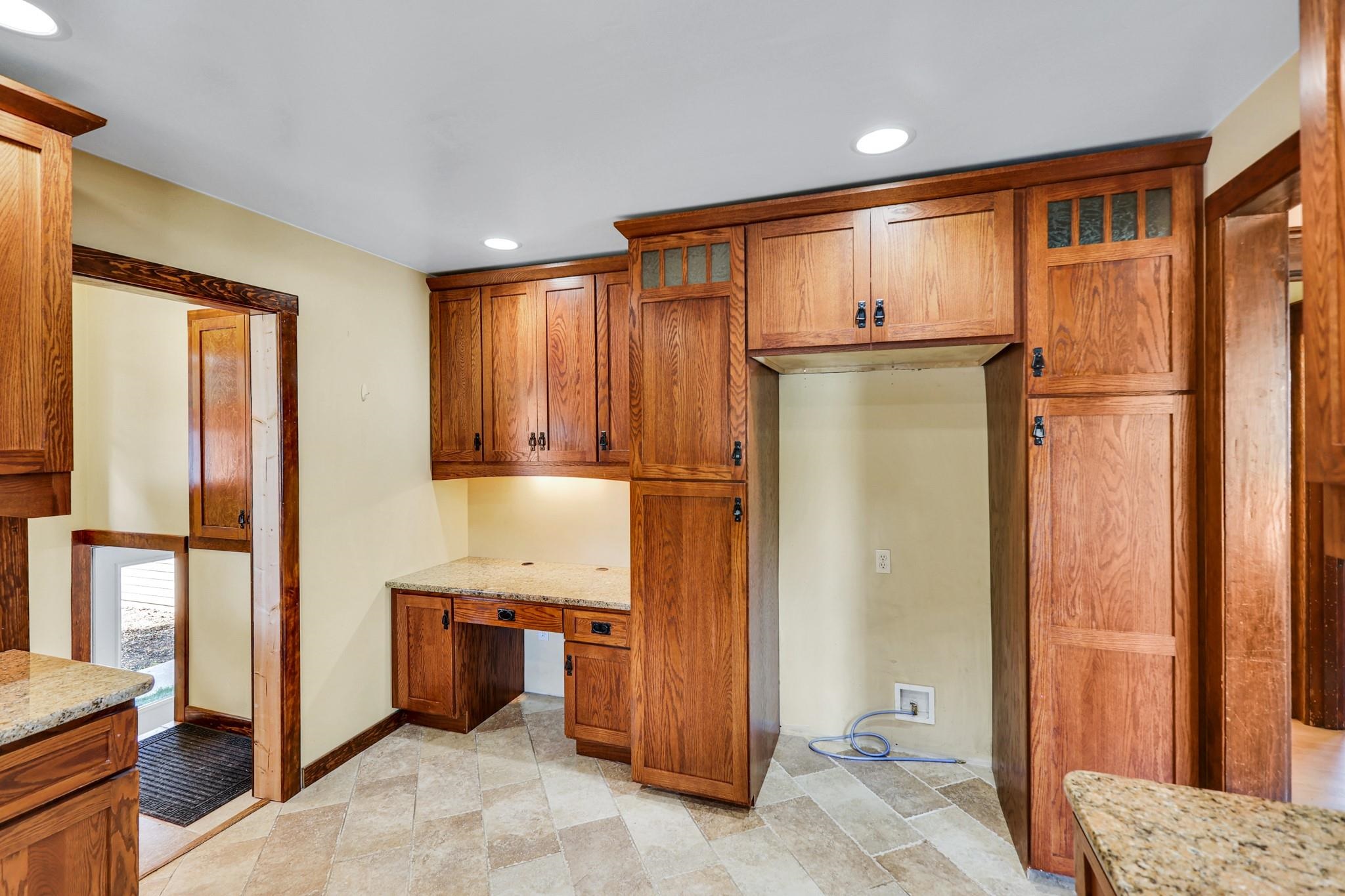 801 4th Street Newport, WA 99156 - Photo 5 of 37