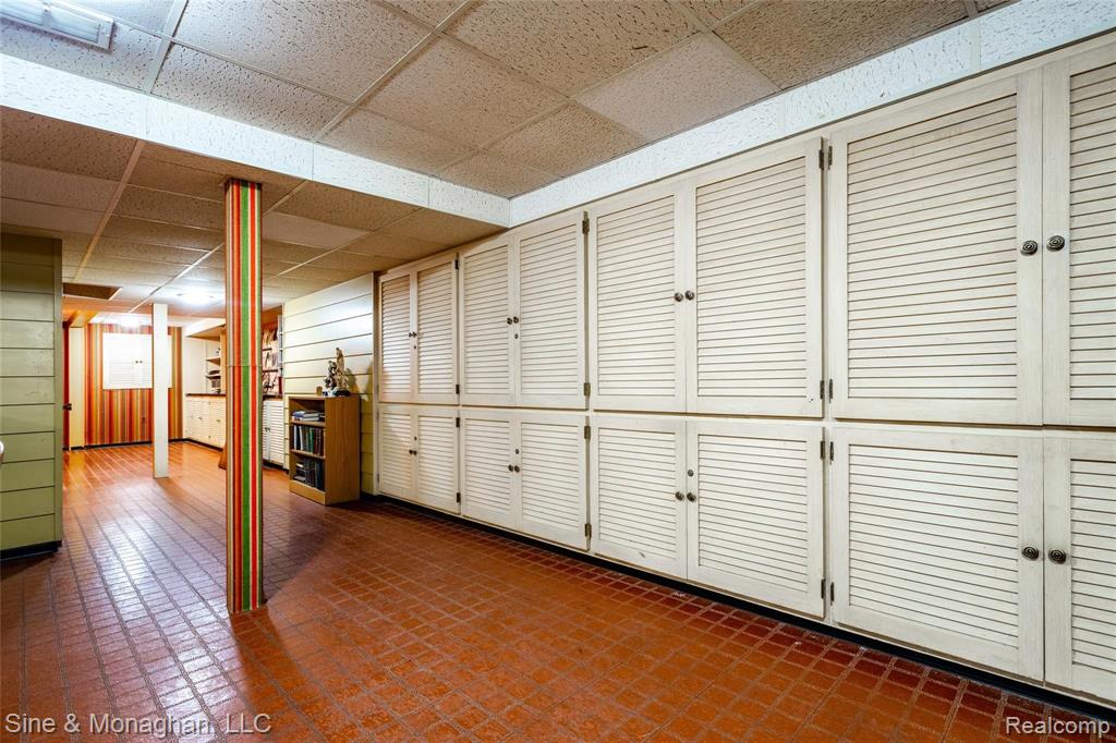 523 Thorntree Road Grosse Pointe Woods, MI 48236 - Photo 46 of 59