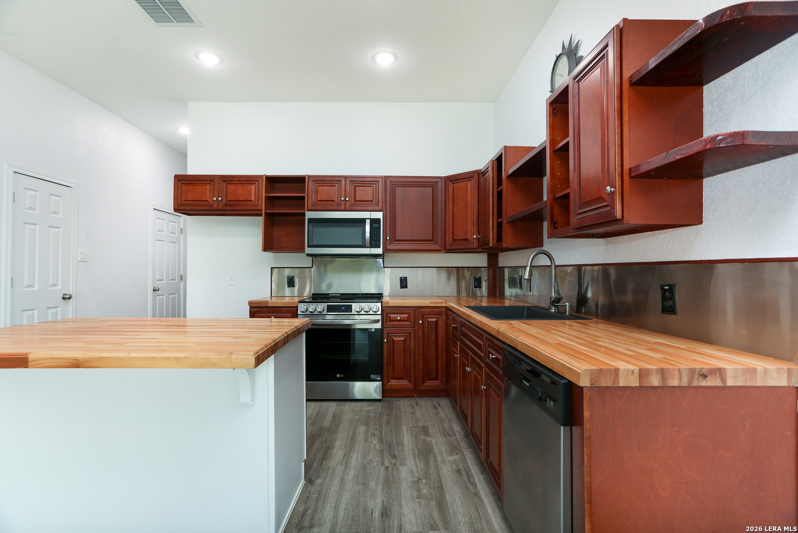 8611 Key Windy Way, Unit 2 Converse, TX 78109 - Photo 10 of 21