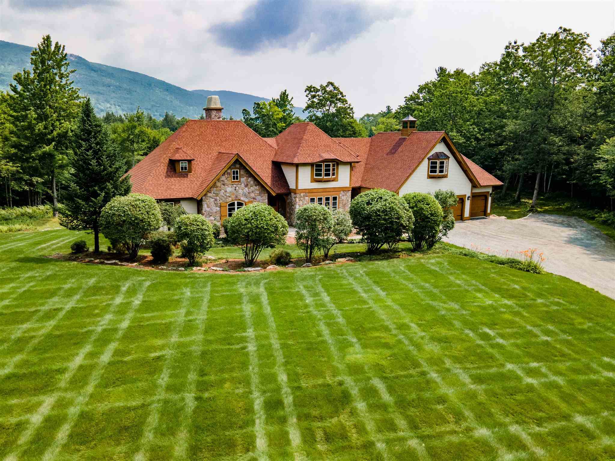 69 Cloudview Drive Moultonborough, NH 03254 - Photo 2 of 40