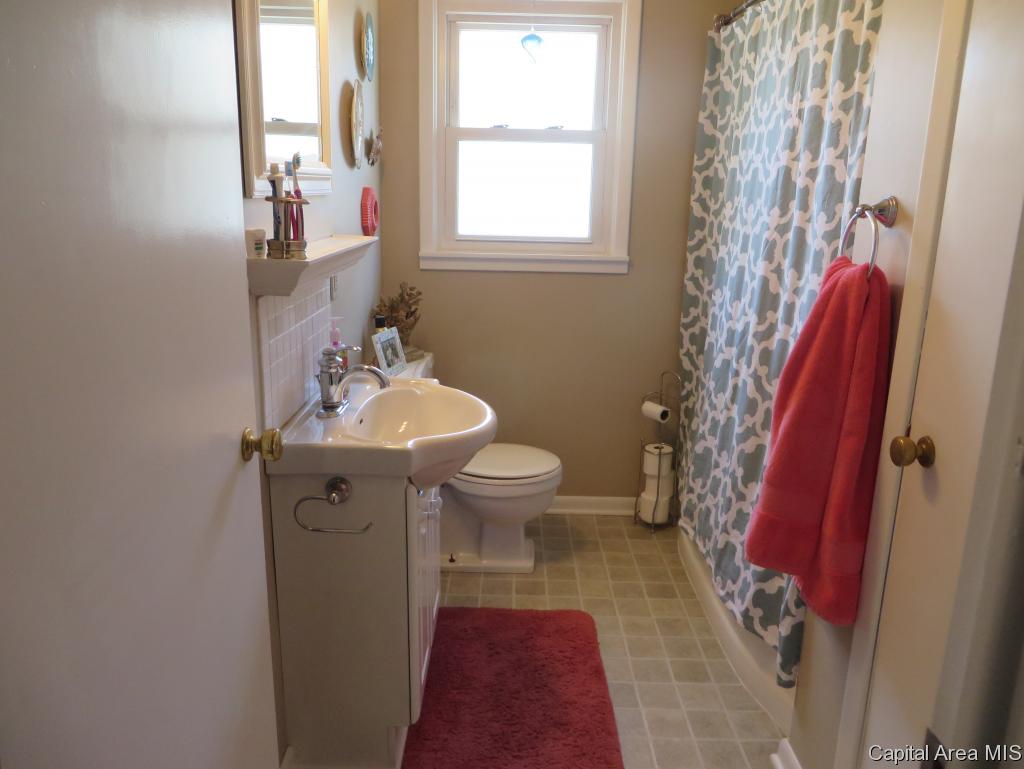 12 Midland Court Springfield, IL 62702 - Photo 14 of 18