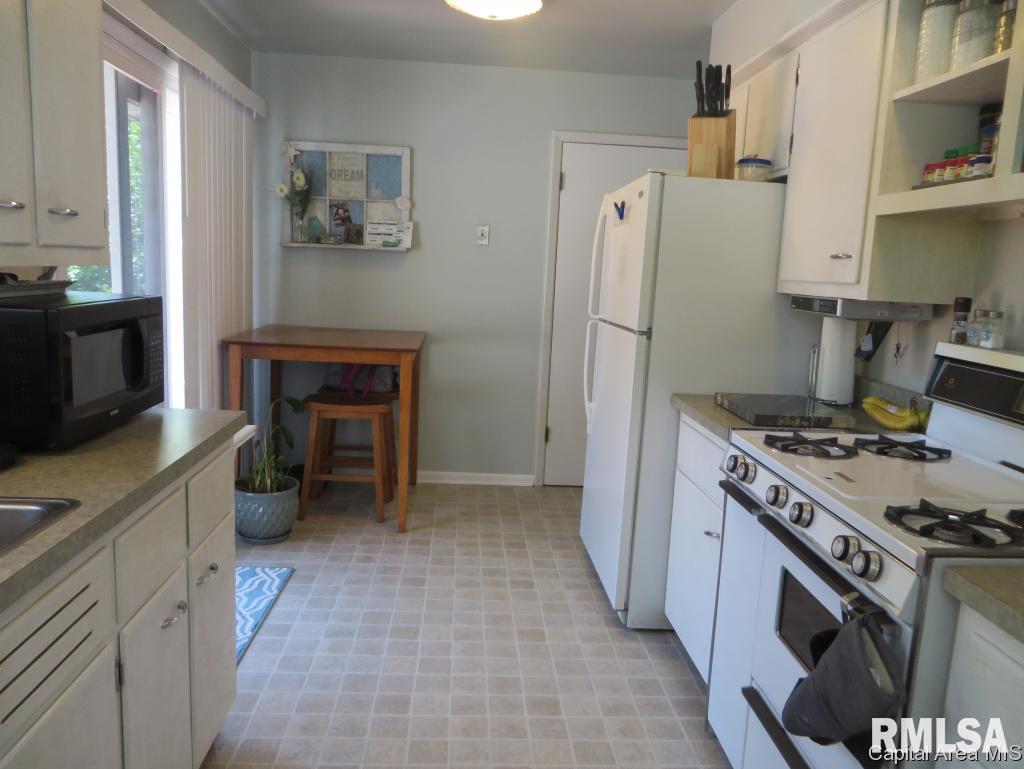 12 Midland Court Springfield, IL 62702 - Photo 16 of 18