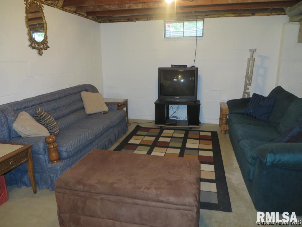 12 Midland Court Springfield, IL 62702 - Photo 17 of 18