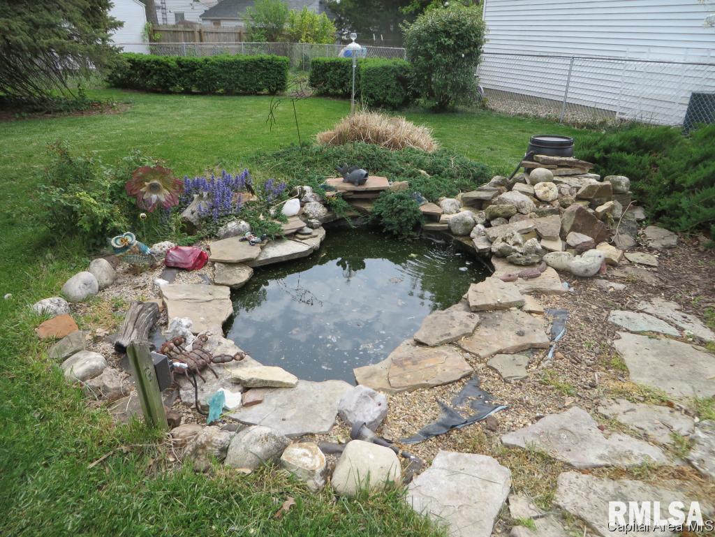 12 Midland Court Springfield, IL 62702 - Photo 7 of 18