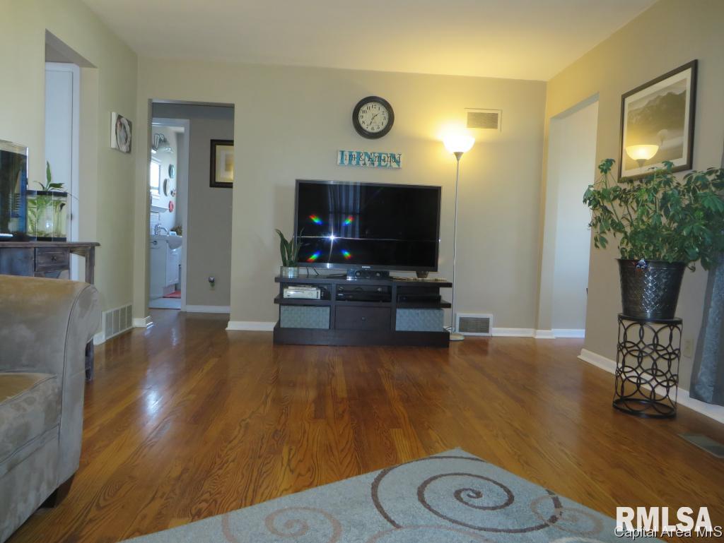 12 Midland Court Springfield, IL 62702 - Photo 9 of 18
