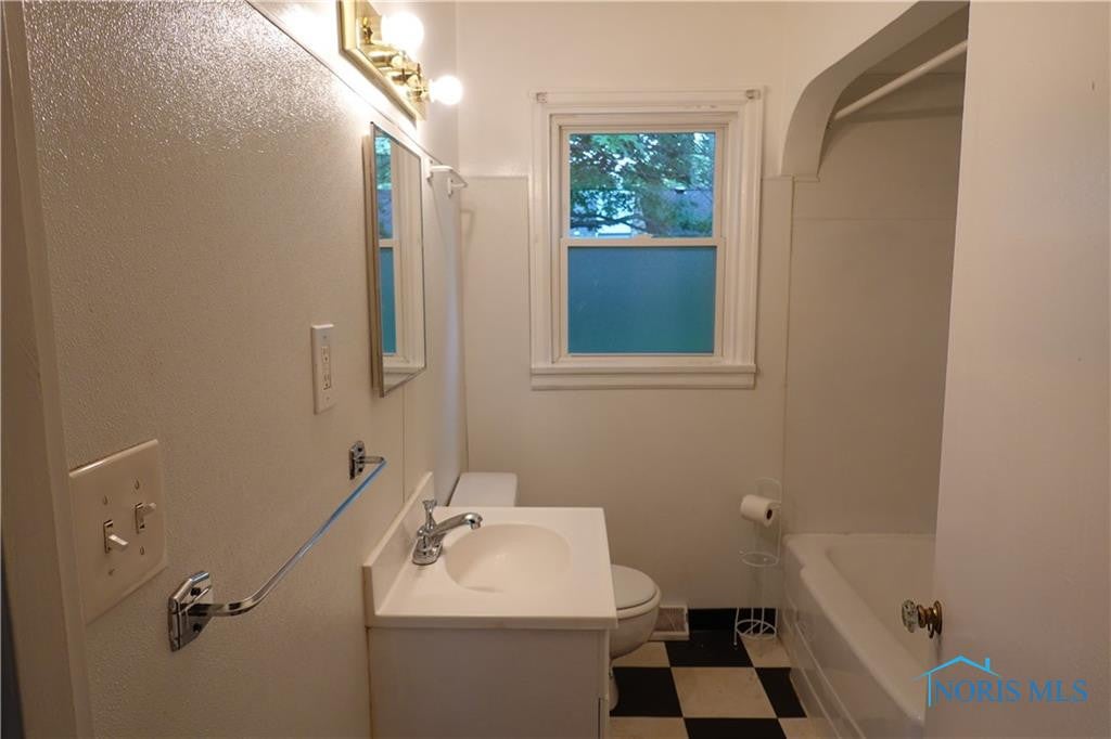 1008 North Byrne Road Toledo, OH 43607 - Photo 17 of 32 Gallery Image 17