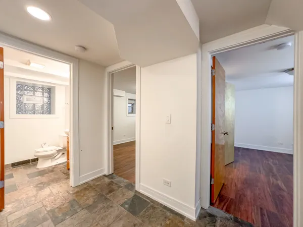 $3,175 | 2835 North Damen Avenue, Unit 1R, Chicago, IL 60618