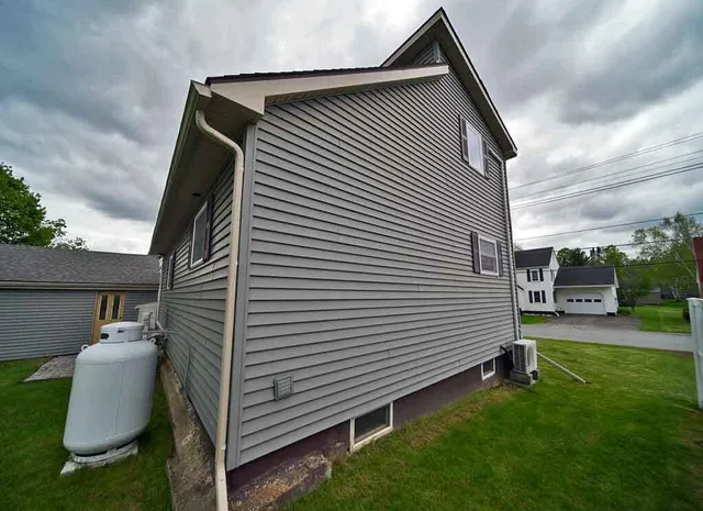$199,500 | 11 Hogan Street, Houlton, ME 04730