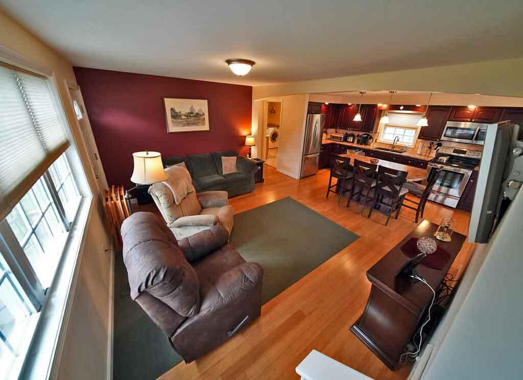 11 Hogan Street Houlton, ME 04730 - Photo 20 of 93 living-room-houlton-me