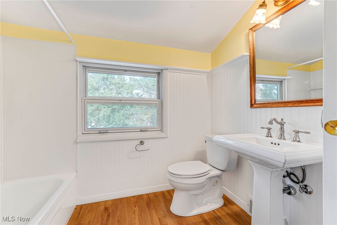 33645 Baldwin Road Solon, OH 44139 - Photo 22 of 33 2nd Floor full bath