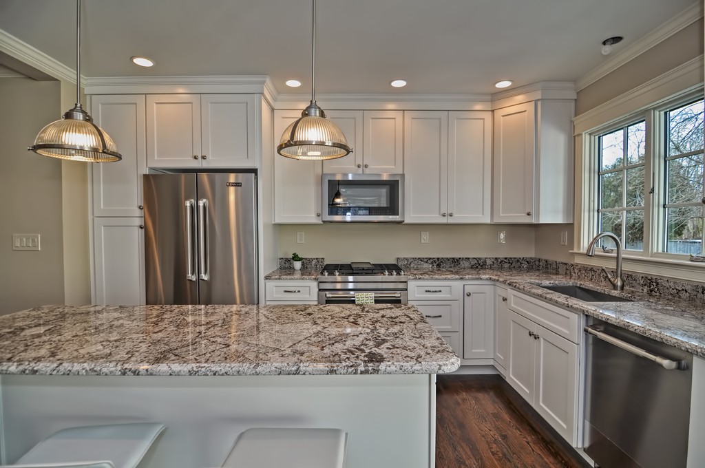 41 Beaconwood Road, Unit 41 Newton, MA 02461 - Photo 6 of 10 Gallery Image 6