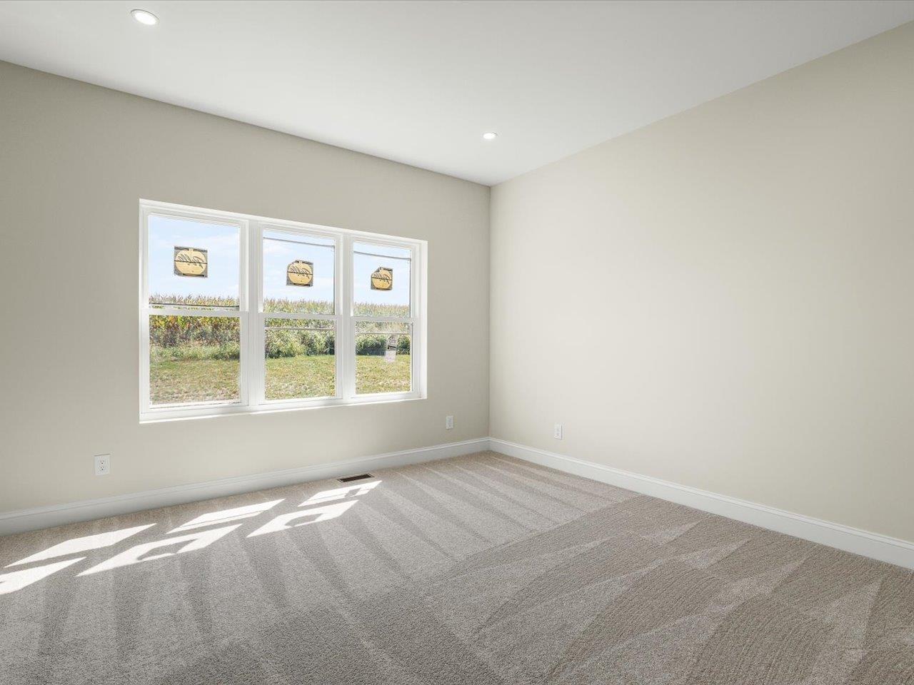 8531 Blue River Road Rockford, IL 61107 - Photo 13 of 28 Gallery Image 13