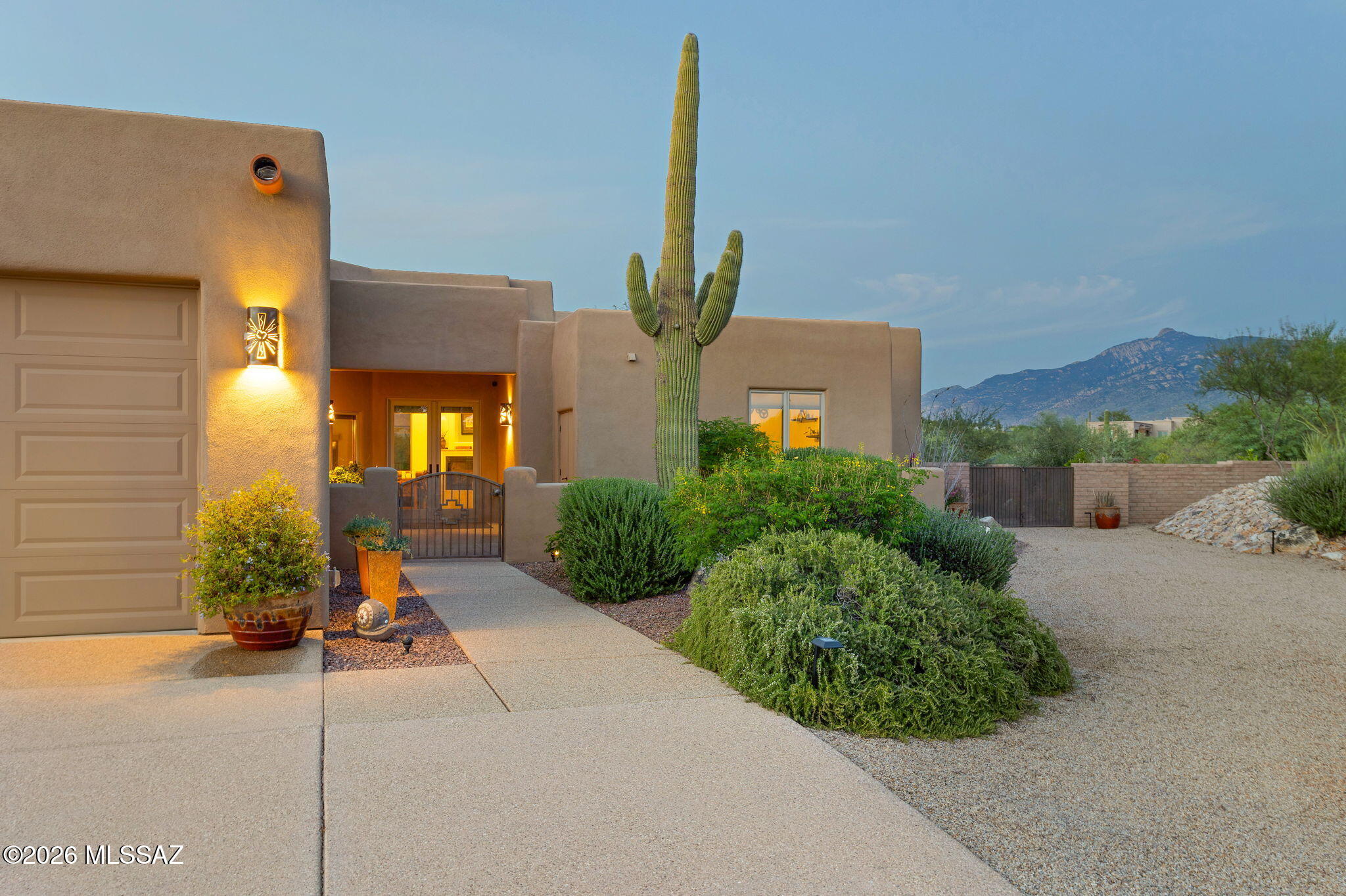 7-web-or-mls-8701 E Tumbling H Ranch Pl-