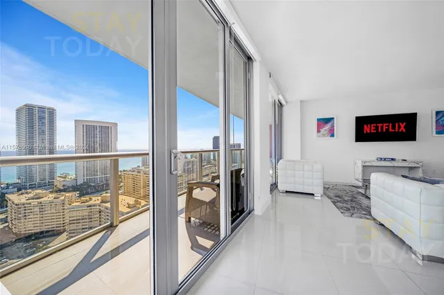 $7,000 | 2600 East Hallandale Beach Boulevard, Unit T2902, Hallandale Beach, FL 33009