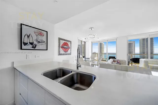 $7,000 | 2600 East Hallandale Beach Boulevard, Unit T2902, Hallandale Beach, FL 33009