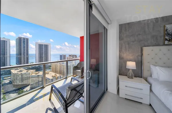 $7,000 | 2600 East Hallandale Beach Boulevard, Unit T2902, Hallandale Beach, FL 33009