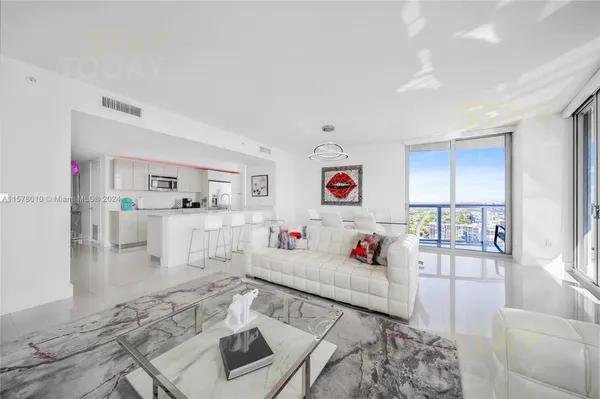 $7,000 | 2600 East Hallandale Beach Boulevard, Unit T2902, Hallandale Beach, FL 33009