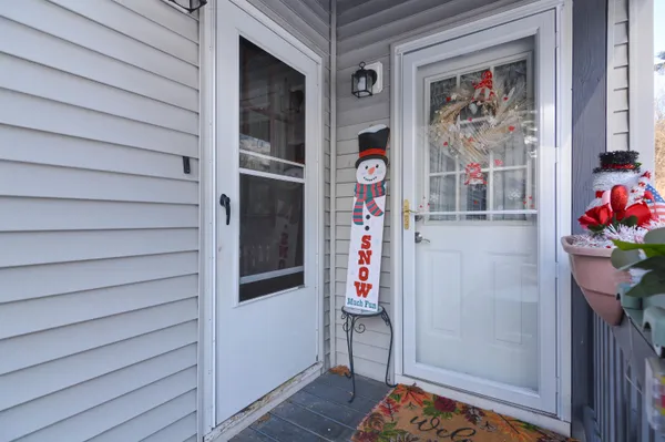 $2,700 | 3 Holly Lane, Londonderry, NH 03053