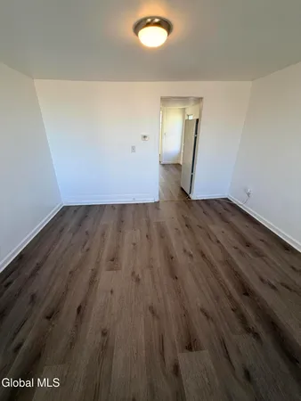 $1,100 | 200 Mohawk Street, Unit 2, Cohoes, NY 12047