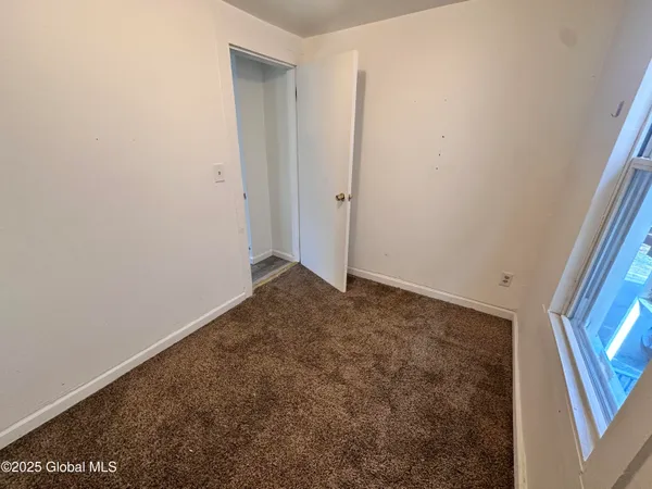 $1,225 | 200 Mohawk Street, Unit 2, Cohoes, NY 12047