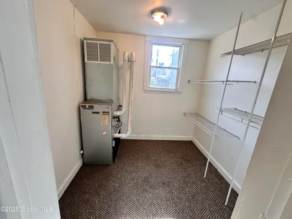 $1,225 | 200 Mohawk Street, Unit 2, Cohoes, NY 12047