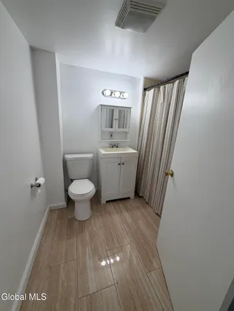 $1,100 | 200 Mohawk Street, Unit 2, Cohoes, NY 12047