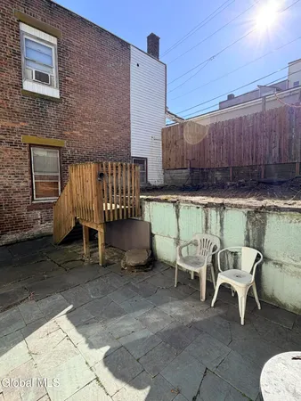 $1,100 | 200 Mohawk Street, Unit 2, Cohoes, NY 12047
