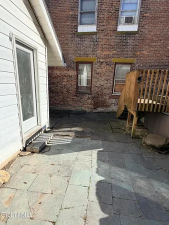 $1,100 | 200 Mohawk Street, Unit 2, Cohoes, NY 12047