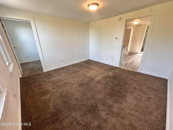 $1,225 | 200 Mohawk Street, Unit 2, Cohoes, NY 12047