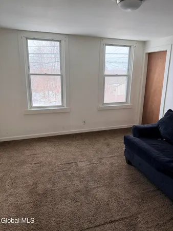 $1,225 | 200 Mohawk Street, Unit 2, Cohoes, NY 12047