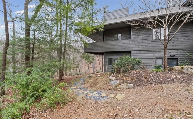 $1,395,000 | 220 Wake Robin Drive, Big Canoe, GA 30143