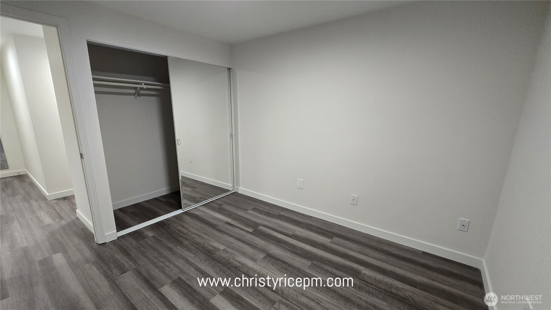 12515 Northeast 116th Street, Unit B23 Kirkland, WA 98034 - Photo 12 of 17 a view of an empty room