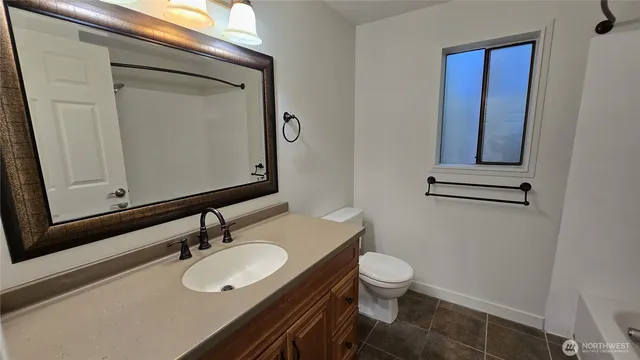 $2,100 | 12515 Northeast 116th Street, Unit B23, Kirkland, WA 98034